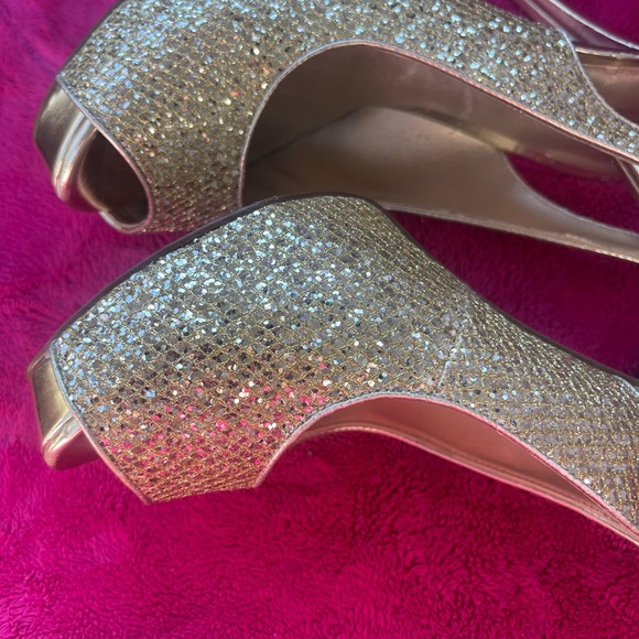 Super Sparkly A.N.A Gold Stilotes with Peep Toe - Picture 3 of 5
